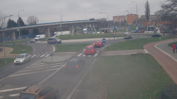 Křižovatka ulic Velká Dlážka a Polní