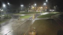 Křižovatka ulic Velká Dlážka a Polní