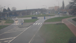 Křižovatka ulic Velká Dlážka a Polní