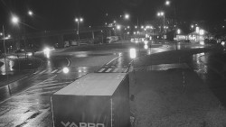 Křižovatka ulic Velká Dlážka a Polní