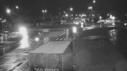 Křižovatka ulic Velká Dlážka a Polní