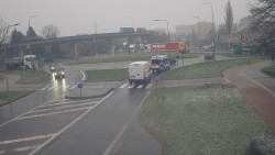 Křižovatka ulic Velká Dlážka a Polní