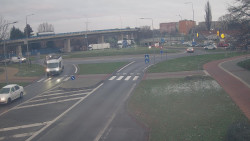 Křižovatka ulic Velká Dlážka a Polní