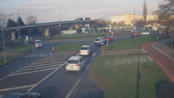 Křižovatka ulic Velká Dlážka a Polní