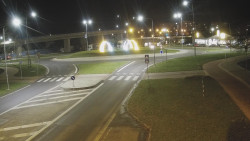 Křižovatka ulic Velká Dlážka a Polní