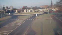 Křižovatka ulic Velká Dlážka a Polní