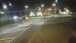 Křižovatka ulic Velká Dlážka a Polní