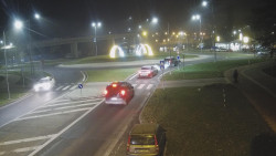 Křižovatka ulic Velká Dlážka a Polní