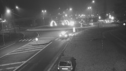 Křižovatka ulic Velká Dlážka a Polní