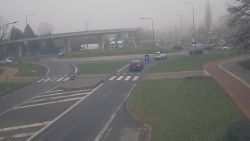 Křižovatka ulic Velká Dlážka a Polní