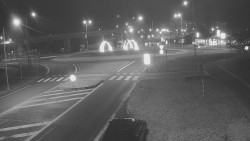 Křižovatka ulic Velká Dlážka a Polní