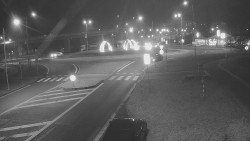 Křižovatka ulic Velká Dlážka a Polní