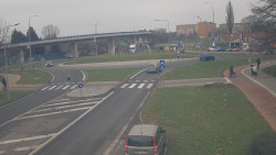 Křižovatka ulic Velká Dlážka a Polní