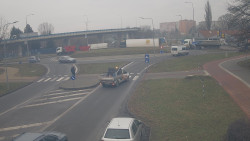 Křižovatka ulic Velká Dlážka a Polní