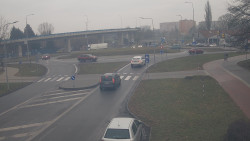 Křižovatka ulic Velká Dlážka a Polní