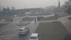 Křižovatka ulic Velká Dlážka a Polní