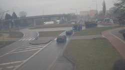 Křižovatka ulic Velká Dlážka a Polní