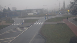 Křižovatka ulic Velká Dlážka a Polní