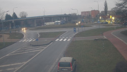 Křižovatka ulic Velká Dlážka a Polní