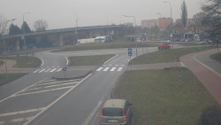 Křižovatka ulic Velká Dlážka a Polní