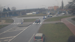 Křižovatka ulic Velká Dlážka a Polní