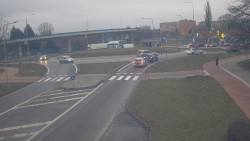 Křižovatka ulic Velká Dlážka a Polní