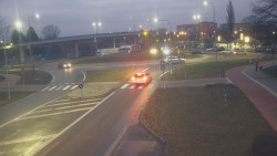 Křižovatka ulic Velká Dlážka a Polní