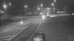 Křižovatka ulic Velká Dlážka a Polní