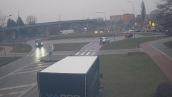 Křižovatka ulic Velká Dlážka a Polní