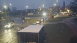 Křižovatka ulic Velká Dlážka a Polní