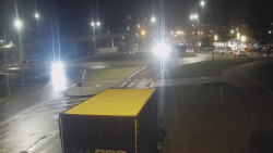 Křižovatka ulic Velká Dlážka a Polní