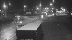 Křižovatka ulic Velká Dlážka a Polní