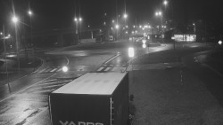 Křižovatka ulic Velká Dlážka a Polní