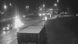 Křižovatka ulic Velká Dlážka a Polní