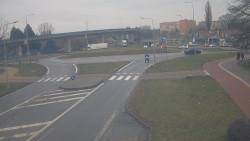 Křižovatka ulic Velká Dlážka a Polní