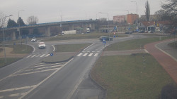 Křižovatka ulic Velká Dlážka a Polní