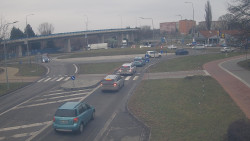 Křižovatka ulic Velká Dlážka a Polní