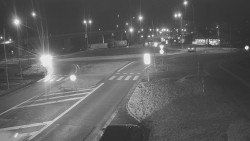 Křižovatka ulic Velká Dlážka a Polní