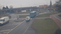 Křižovatka ulic Velká Dlážka a Polní