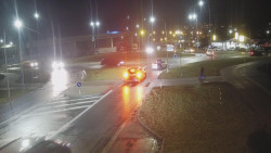 Křižovatka ulic Velká Dlážka a Polní