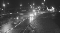 Křižovatka ulic Velká Dlážka a Polní