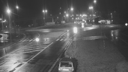 Křižovatka ulic Velká Dlážka a Polní