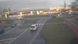 Křižovatka ulic Velká Dlážka a Polní