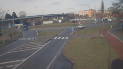 Křižovatka ulic Velká Dlážka a Polní