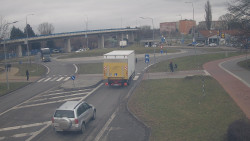 Křižovatka ulic Velká Dlážka a Polní