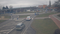 Křižovatka ulic Velká Dlážka a Polní