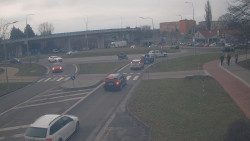 Křižovatka ulic Velká Dlážka a Polní