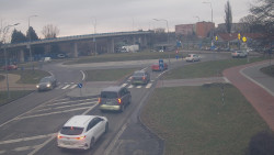 Křižovatka ulic Velká Dlážka a Polní