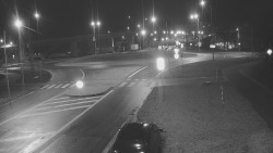 Křižovatka ulic Velká Dlážka a Polní