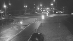 Křižovatka ulic Velká Dlážka a Polní